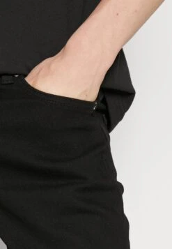 Only & Sons Onsloom- Slim Fit Jeans - Black Denim -Algemene Winkel Voor Herenmode e773517d25554866a6e2d502b1cc4429