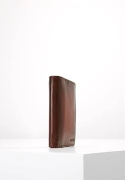 Bugatti Domus Rfid Wallet With Flap - Portemonnee - Cognac -Algemene Winkel Voor Herenmode e7a3a17539a443d19067a42c911d144f