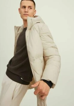 Jack & Jones Lange- Winterjas - Moonbeam -Algemene Winkel Voor Herenmode ea80cf2bf0a241ada302bf0f6e1db6f0