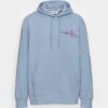 Calvin Klein Jeans Glitched Monologo Back Hoodie Unisex - Hoodie - Iceland Blue -Algemene Winkel Voor Herenmode ecd805ca9d7741d5a568e1275e697770