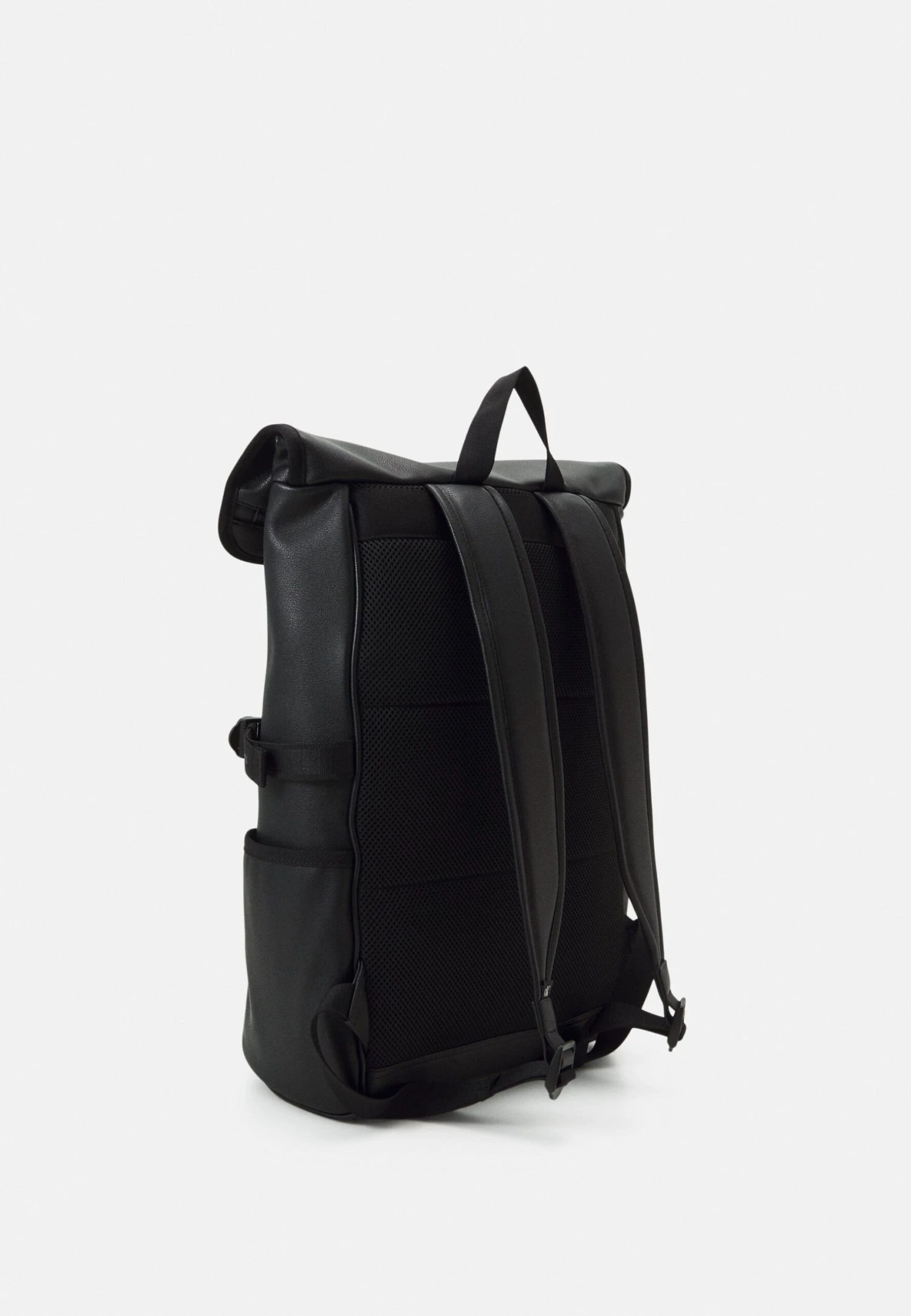 Calvin Klein Jeans Ultralight Roll Top Unisex - Rugzak - Black 4 Calvin Klein Jeans Ultralight Roll Top Unisex - Rugzak - Black - Afbeelding 2