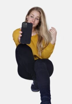 Ultrafiber Case For Iphone 12 Pro Max - Telefoonhoesje - Black