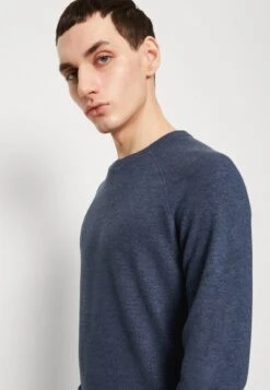 Denham Raglan Crew - Trui - Blue -Algemene Winkel Voor Herenmode f58b499abef3404da312aa8028ab83a4