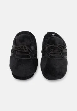 Oversized Slipper - Pantoffels - Black -Algemene Winkel Voor Herenmode fe6ae2787b234b41b035ee3cb09cc955