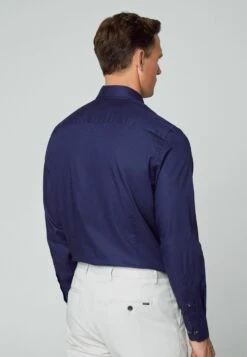 Hackett London Piece Dyed Soft- Overhemd - Navy -Algemene Winkel Voor Herenmode feadda2ca81648e5aa8bbdd3d11a5315